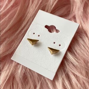 5/$20 — Gold Pyramid Stud Earrings